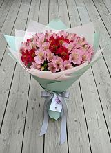 Букет цветов из:  Альстромерии в Выльгорте