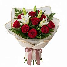 Букет цветов из:  Лилии и Розы в Выльгорте