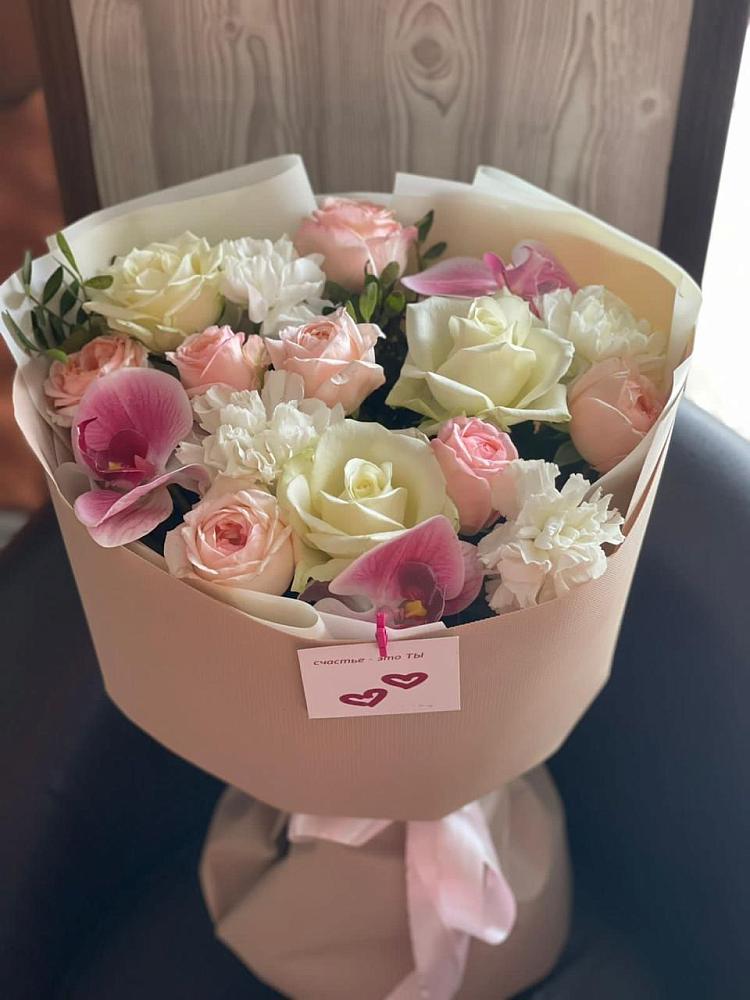 Букет цветов из: Орхидеи, Розы и Гвоздики в Выльгорте