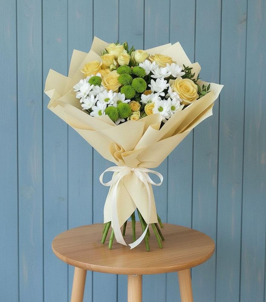 Букет цветов из: Хризантемы и Розы в Выльгорте