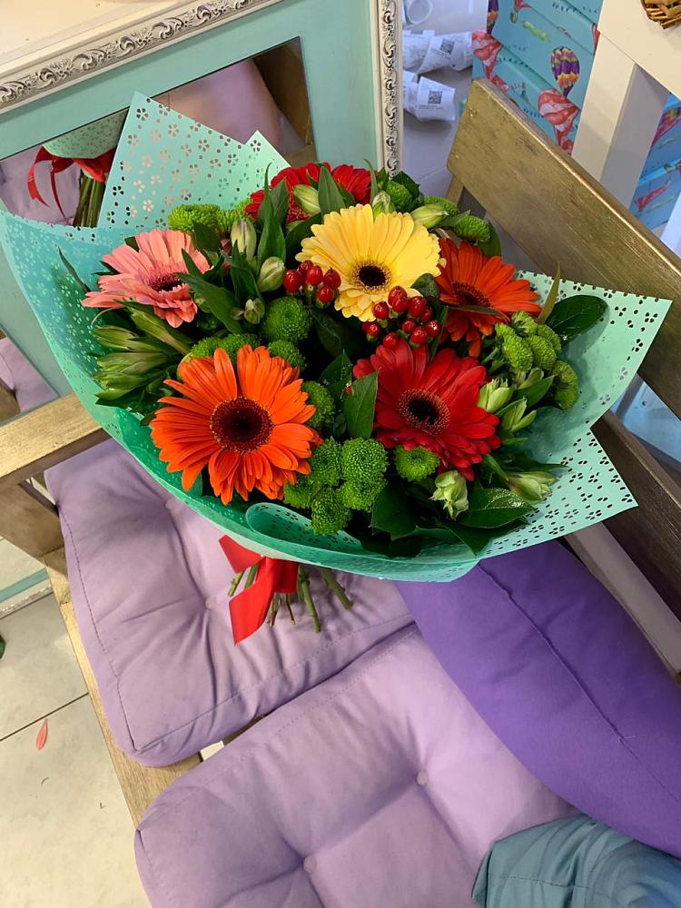 Букет цветов из: Герберы, Хризантемы и Альстромерии в Выльгорте