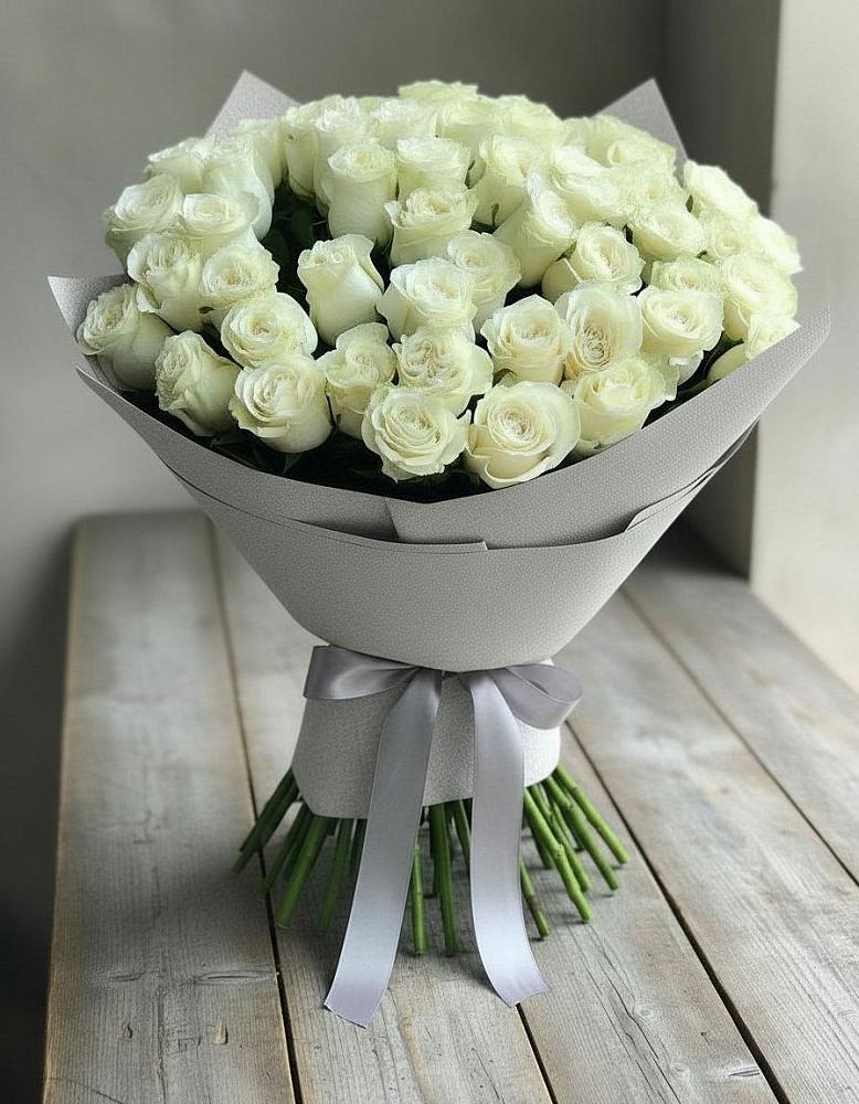Букет 35 Белых роз в Выльгорте