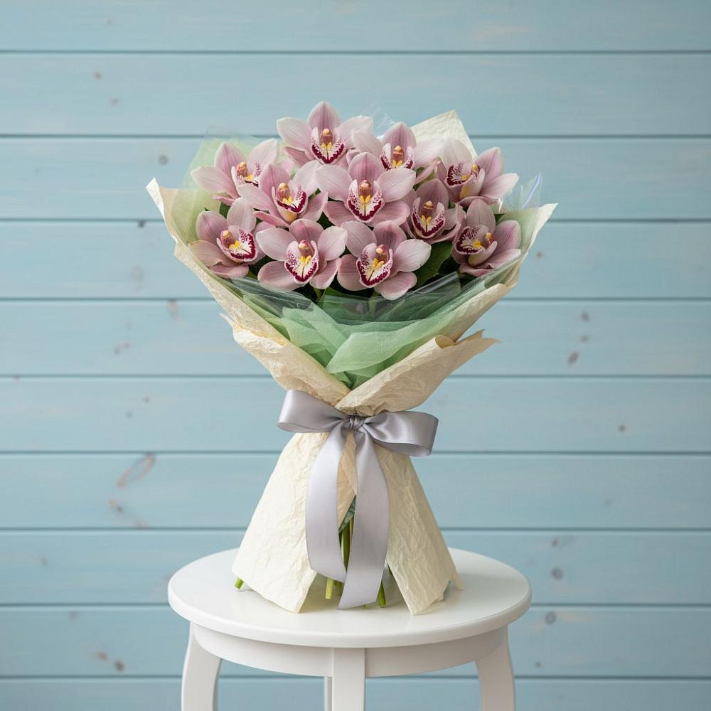 Букет цветов из: Орхидеи и Розы в Выльгорте