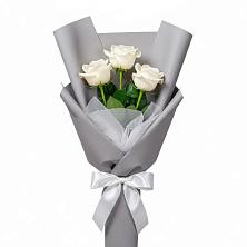 Букет 3 белые розы в Выльгорте
