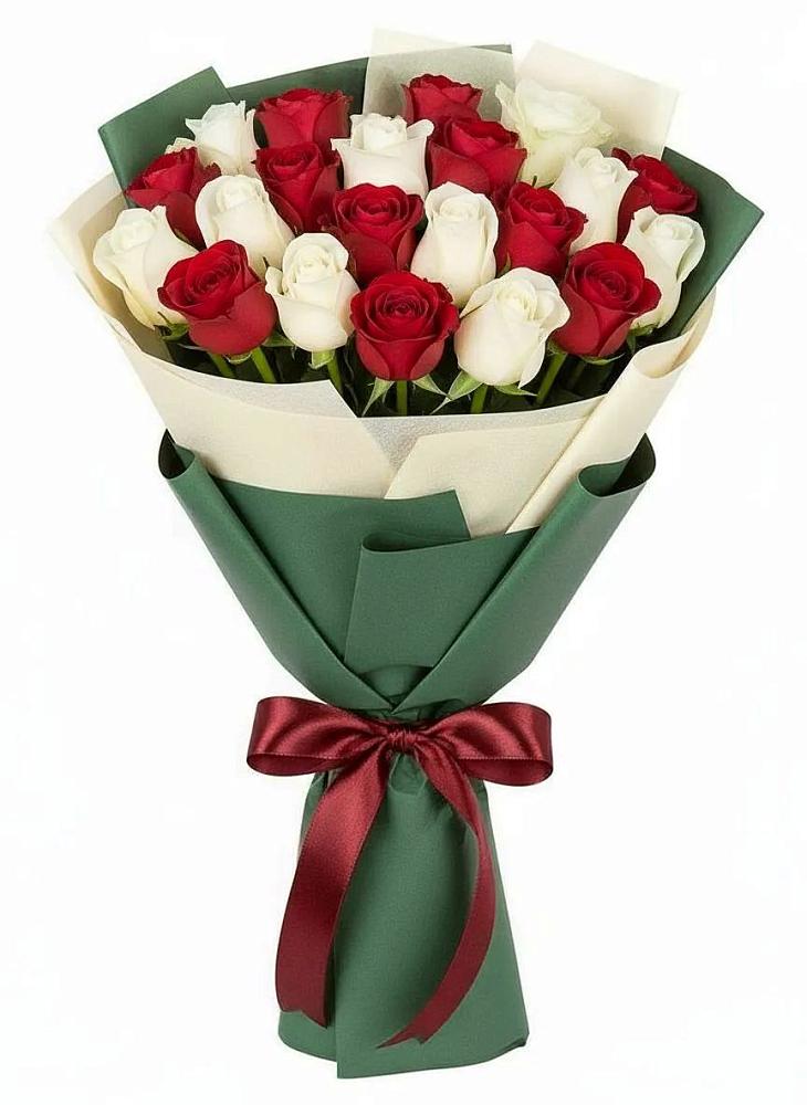 Букет Микс из красных и белых роз в Выльгорте