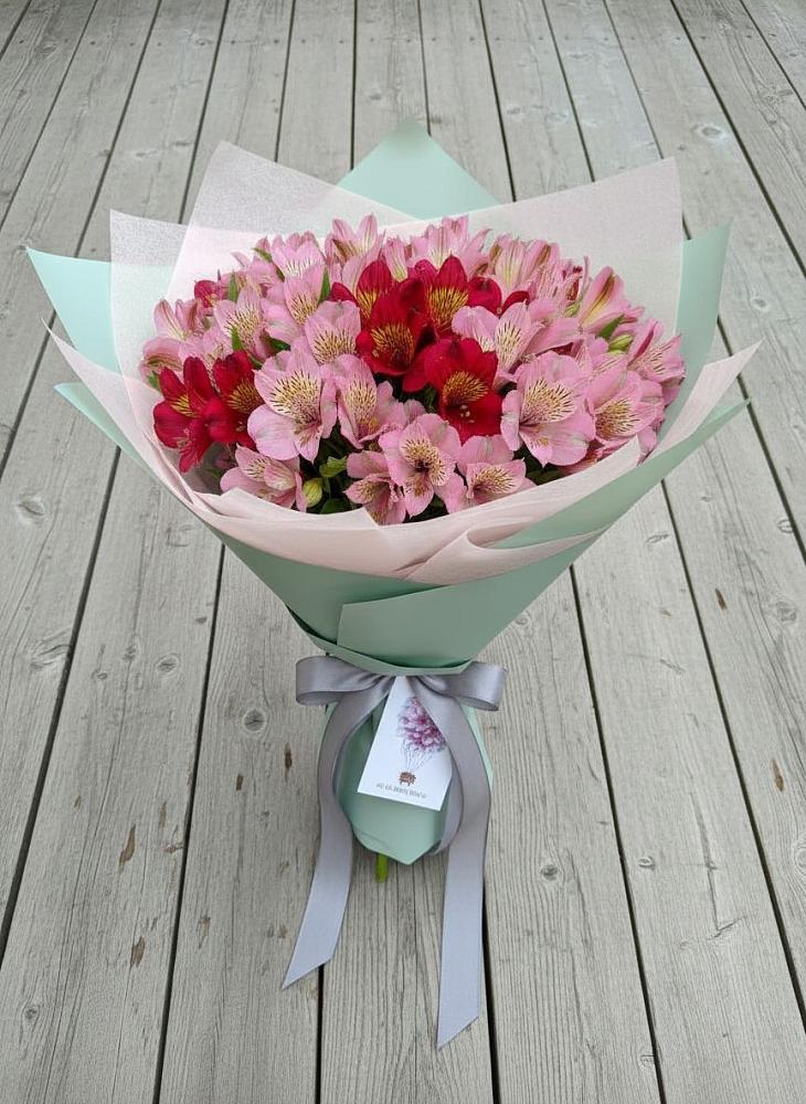 Букет цветов из: Альстромерии в Выльгорте