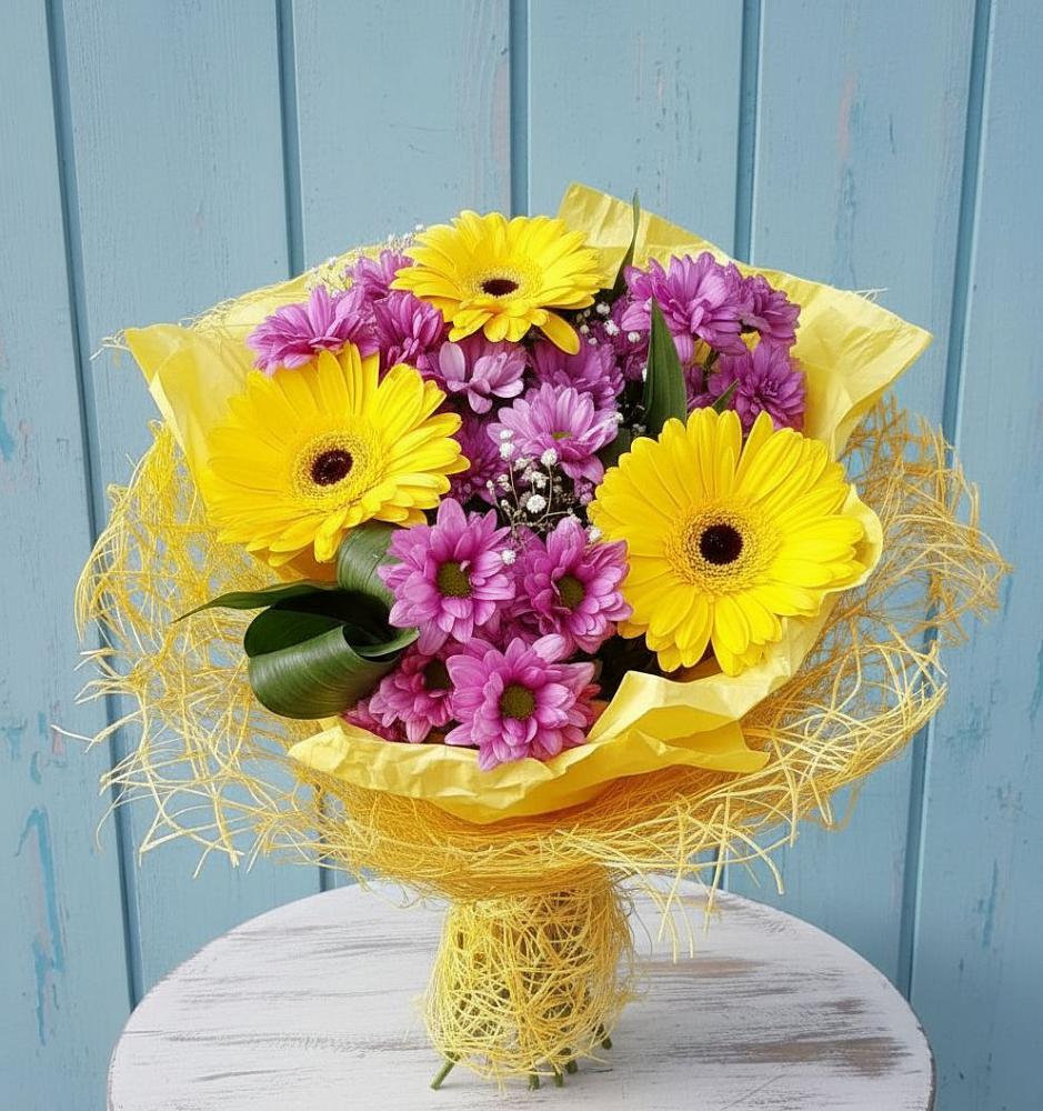 Букет цветов из: Хризантемы и Герберы в Выльгорте