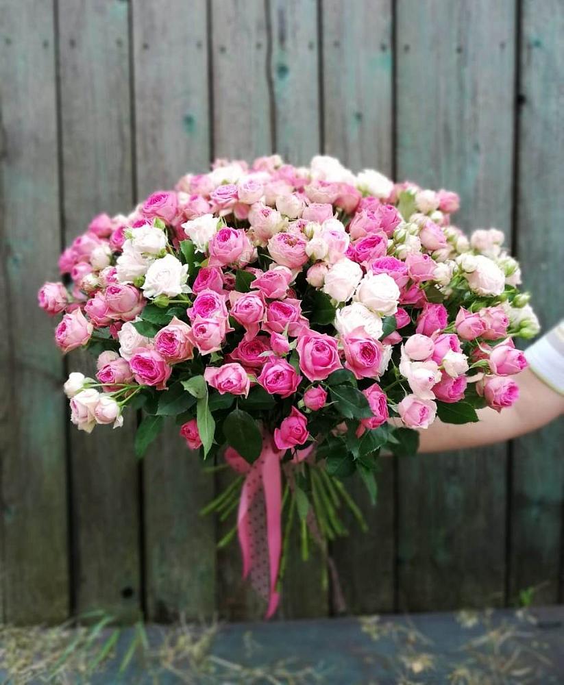 Букет Розовые кустовые розы Натали и Лав Лидия в Выльгорте