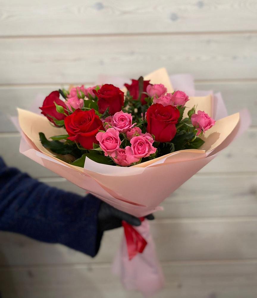Букет цветов из: Розы в Выльгорте