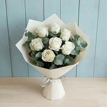Букет Белые розы в Эвкалипте в Выльгорте