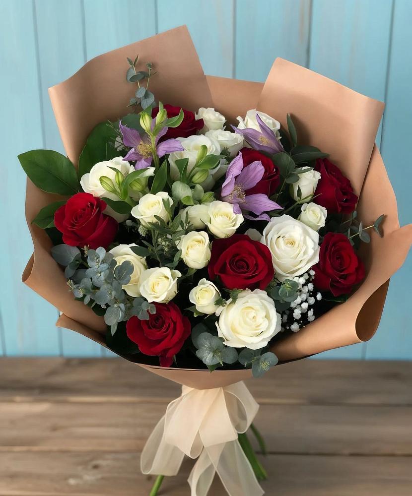 Букет цветов из: Розы и Альстромерии в Выльгорте