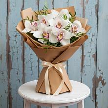 Букет цветов из:  Орхидеи и Розы в Выльгорте