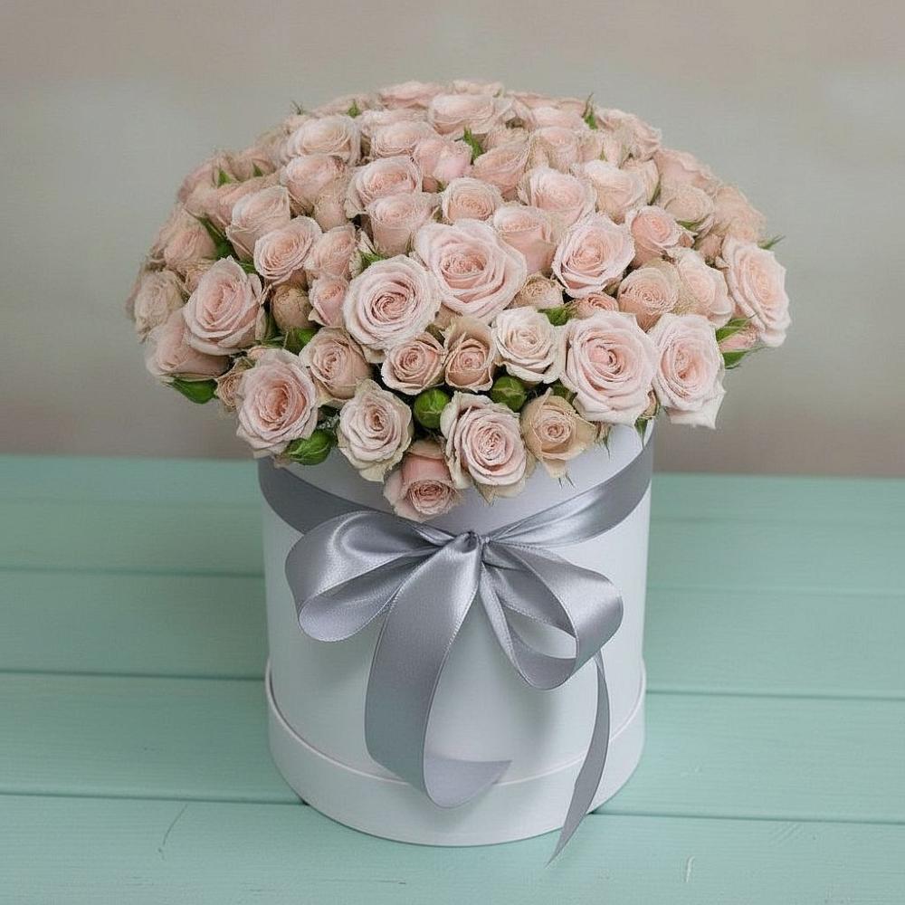 Цветочная композиция из Розы в шляпной коробке в Выльгорте