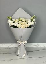 Букет цветов из:  Розы и Лизиантусы в Выльгорте